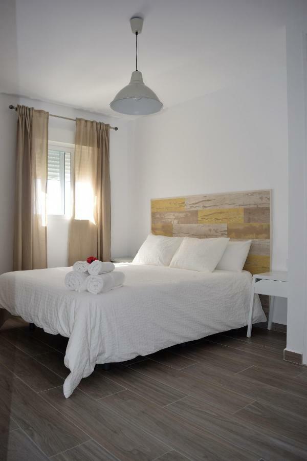 Apartamento Flamingo Beach ベナルマデナ エクステリア 写真
